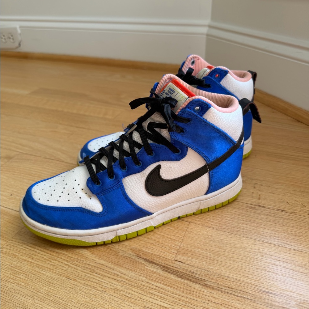 DUNK HIGH MNS WMNS
"BLUE SATIN" - Picture 3 of 9